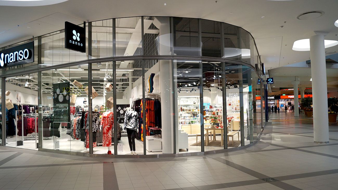 Kauppakeskuslasiseinät – GM Shopfront